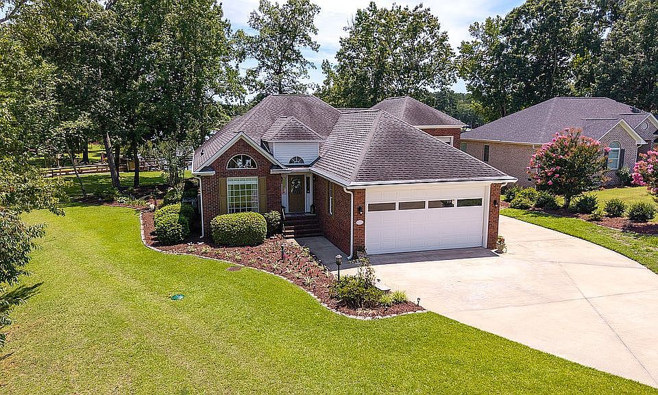 1st image of 13 Ridge Lake Dr