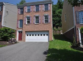 541 Sweetbriar St, Mt Washington, PA 15211