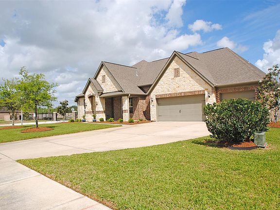 3rd image of 2803 Quartz Ridge Dr