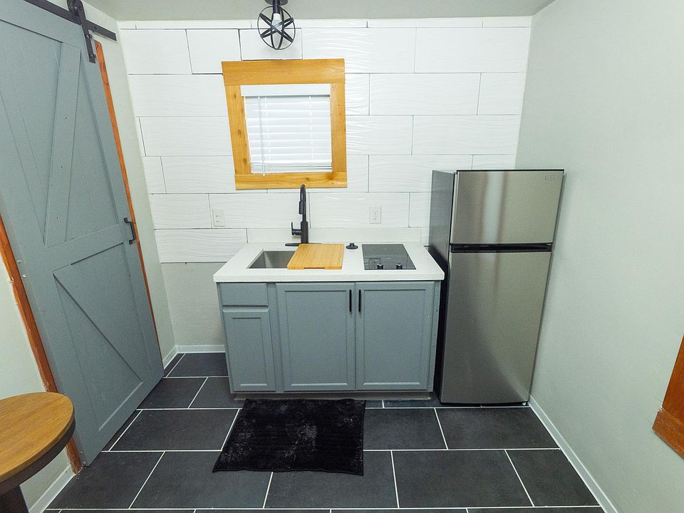 1st image of 4513 Gulfbreeze Blvd #3