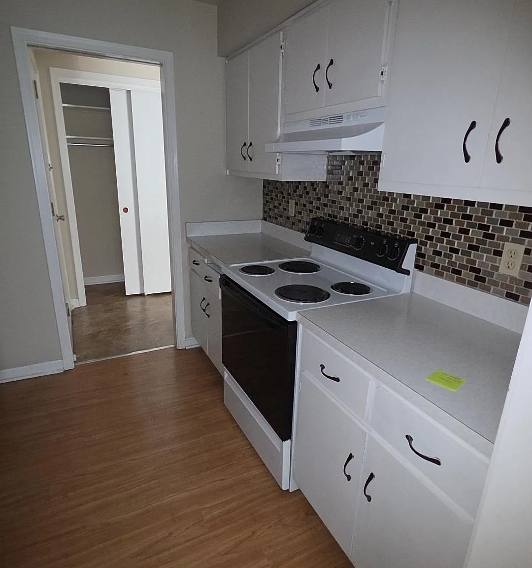 2 bed, 1000 sqft, $1,450 — Photo 2