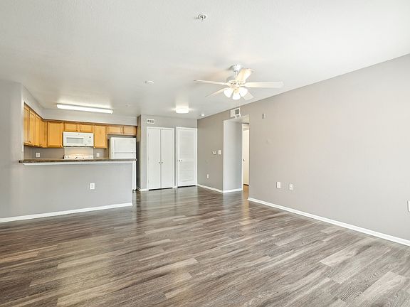 3rd image of 12151 N Interstate Highway 35 #3B-2Ba-1250Sqft