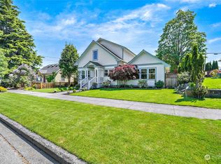 1505 9th St, Anacortes, WA 98221
