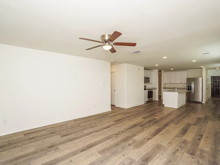 1652 Viola Ln — Photo 6