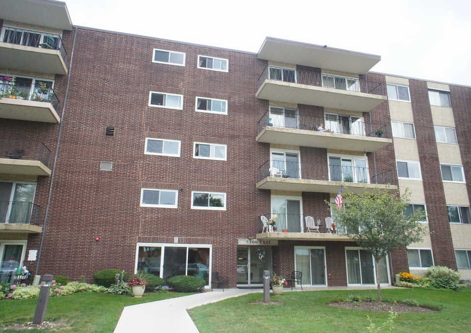 1st image of 5300 Walnut Ave APT 17D