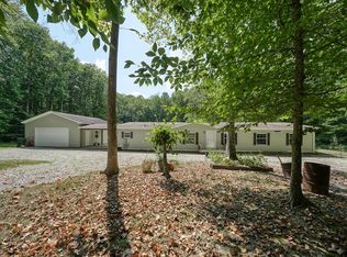 45 Butch Smith Ln, Byrdstown, TN 38549