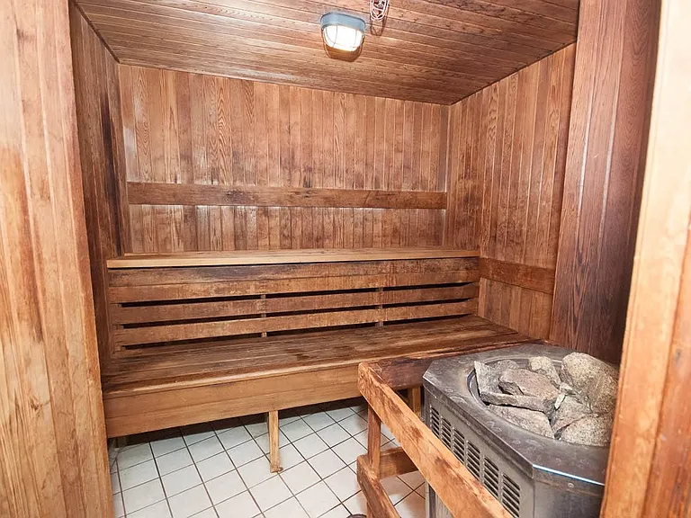 1033 Marinaside Cres #2M — Photo 31