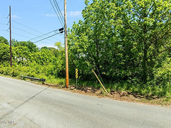 3rd image of 148 Cox Rd