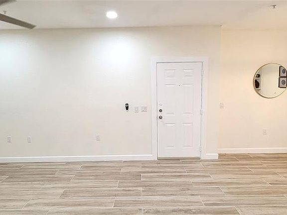 4th image of 6171 Metrowest Blvd #1-103