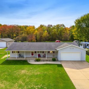59071 Annah Dr, New Hudson, MI, 48165