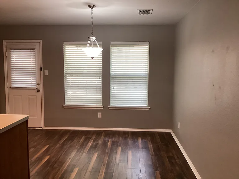 4204 Silverwood Trl — Photo 8