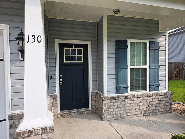 130 Clover Point Cir — Photo 2