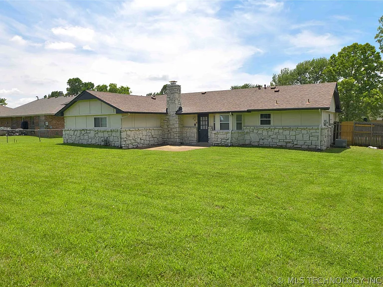 401 N Fir Pl — Photo 22