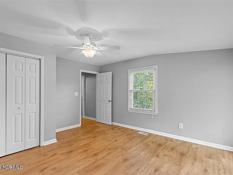 1104 N Overlook Dr — Photo 18