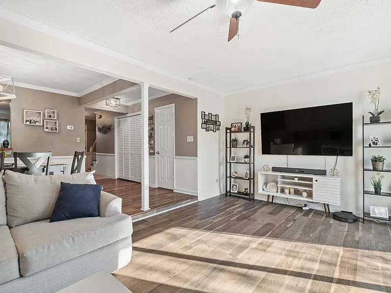 5104 Settlers Park Dr — Photo 5