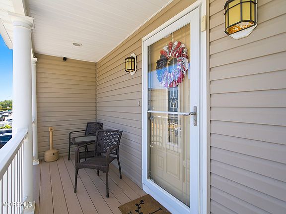3rd image of 910 5th Street
