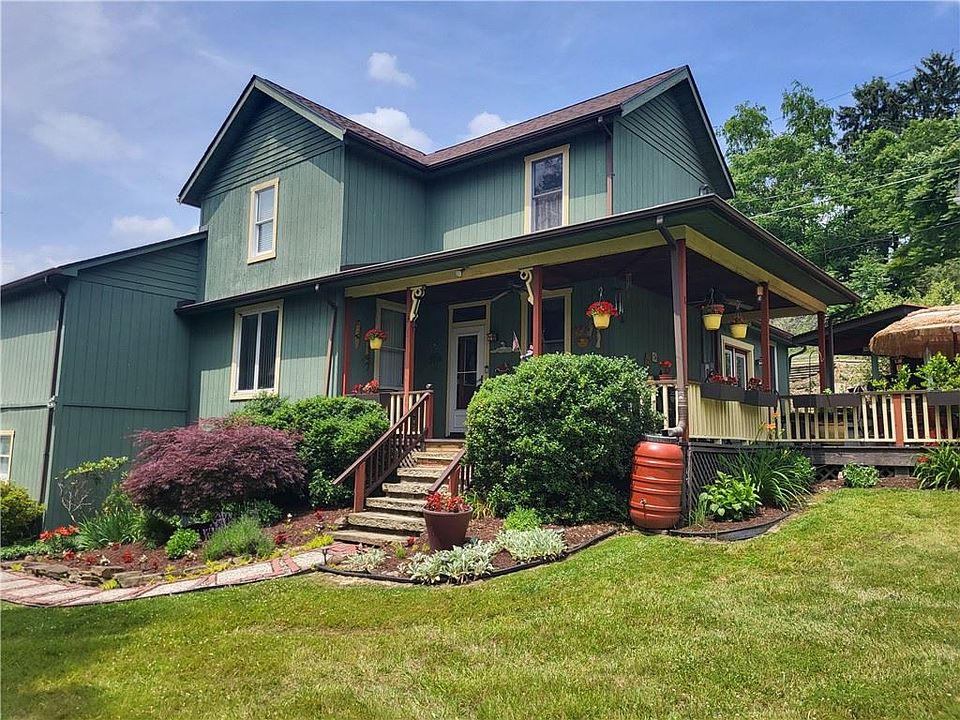 1st image of 301 Maple St