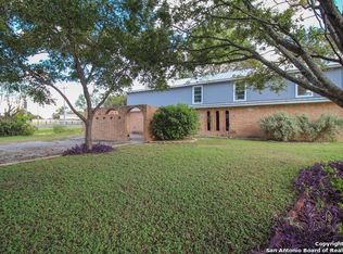 11861 Dragon Ln, San Antonio, TX 78252