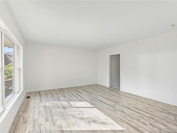 5th image of 91 Bates St
