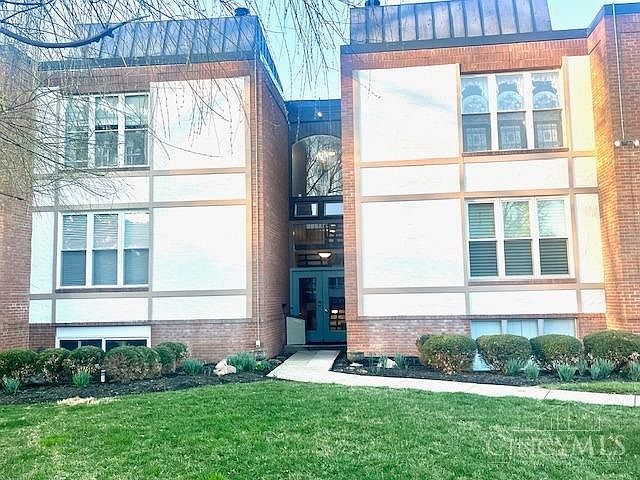 1st image of 3825 Petoskey Ave Unit 29