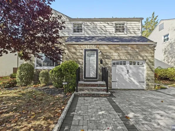 752 Redmond St, Teaneck, NJ 07666