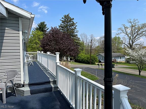 4th image of 1360 Clay St