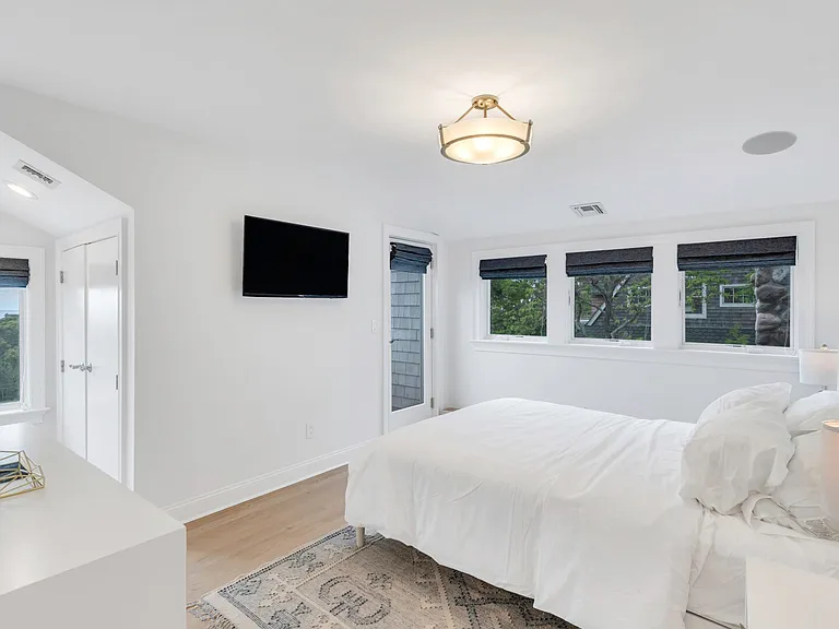 51 Cliff Rd — Photo 24