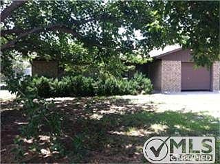 3rd image of 135 Bowie Cir
