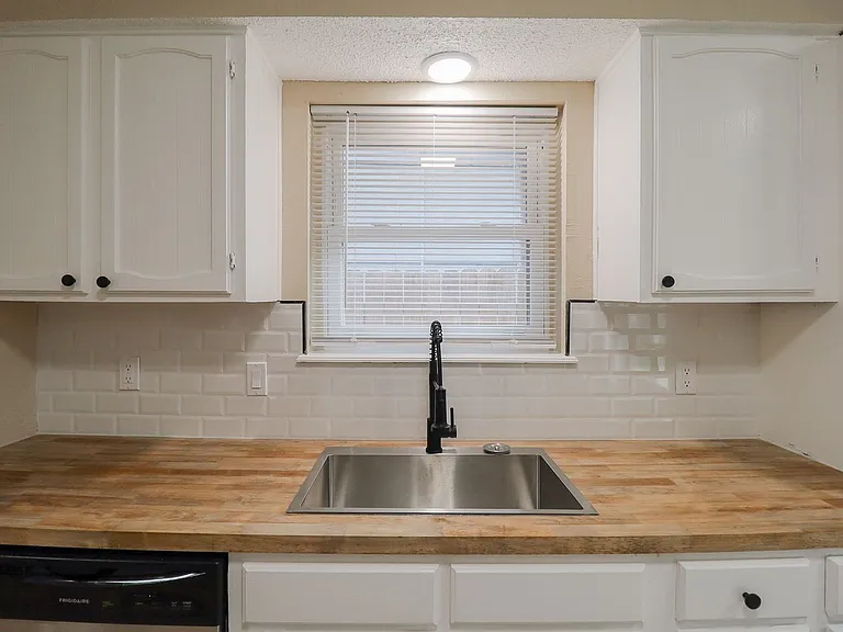 3012 S Ash Ct — Photo 12