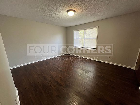 4th image of 420 Salem St #N