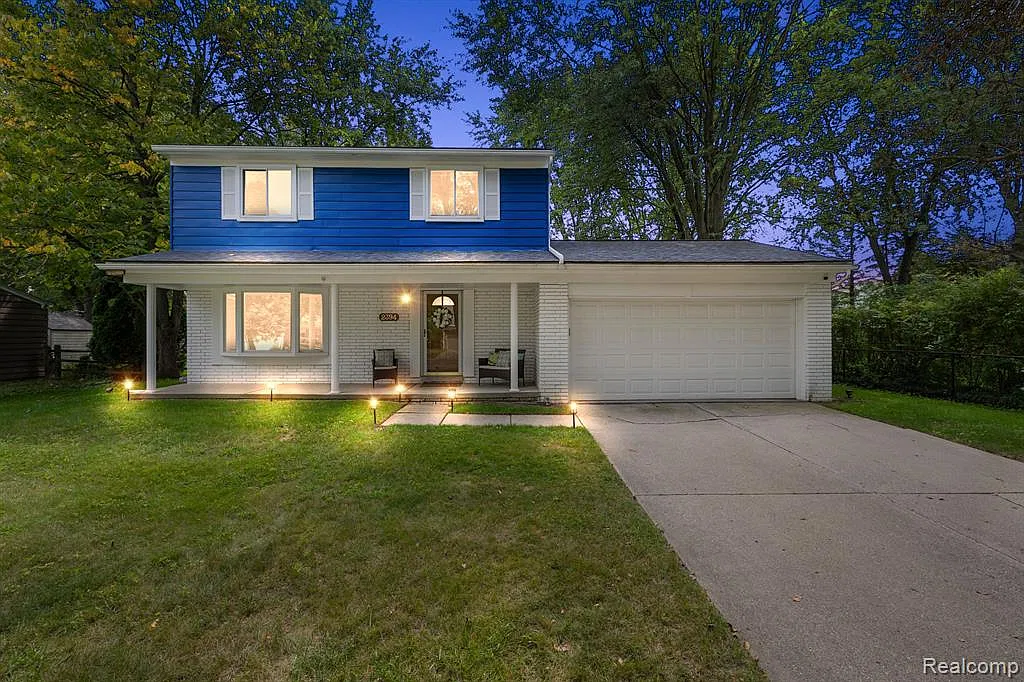 3 bed, 2.5 bath, 1600 sqft, $2,900 — Photo 1