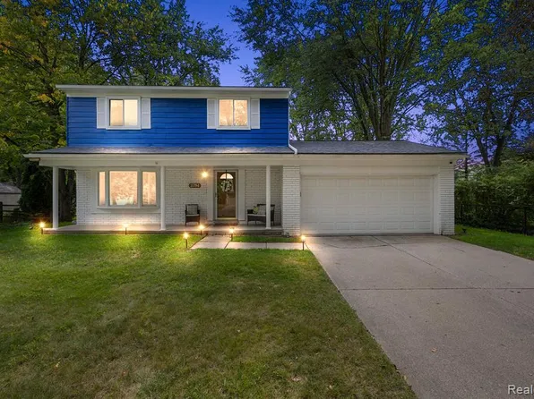 2394 Kettle Dr, Troy, MI 48083