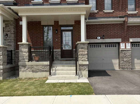 6 Keppel Cir, Brampton, ON L7A 5K4