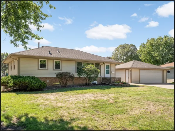 5817 Pearson Dr, Brooklyn Center, MN 55429