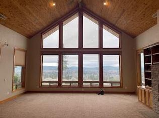 1882 NW Sunview Pl, Grants Pass, OR 97526