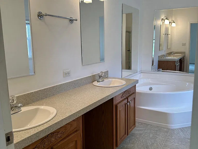 47 Banks Town Rd — Photo 7