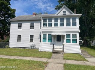 25 1st St, Watervliet, NY 12189