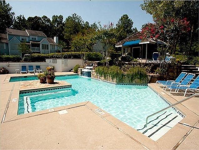 1st image of 822 Glenleaf Dr
