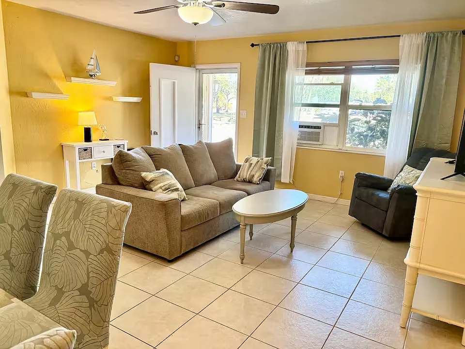 3 bed, 1750 sqft, $2,950 — Photo 1