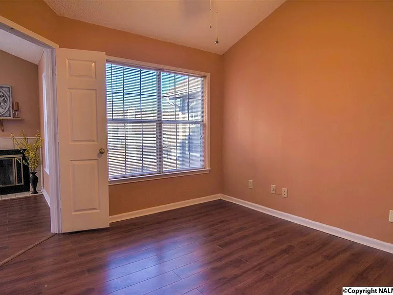 192 Waters Edge Ln — Photo 12