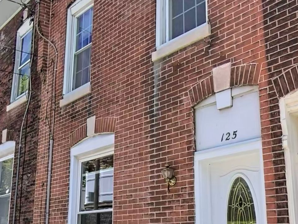 1st image of 125 Kingsley St