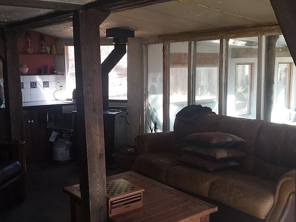 4th image of 1146 Vaquero Way