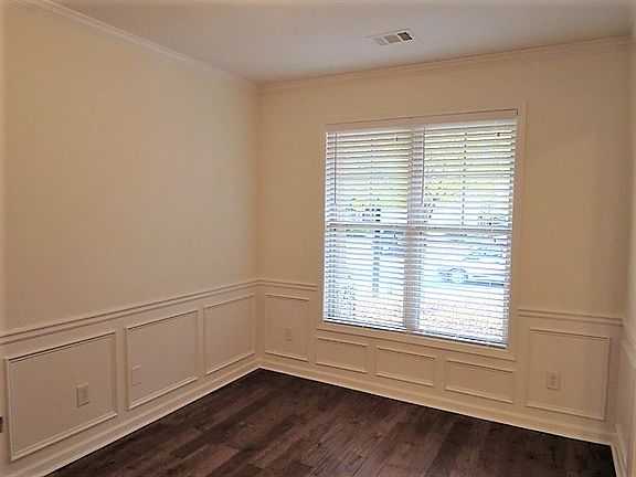 4th image of 280 Ascott Ln