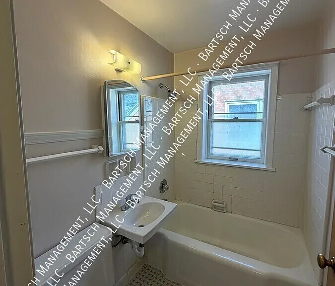 9010 W North Ave — Photo 10