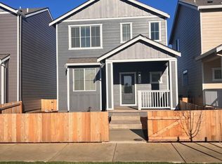 1367 Parkside Ave, Woodburn, OR 97071
