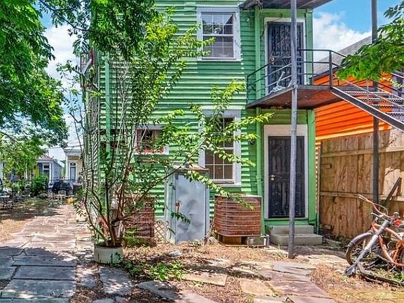 4th image of 2608 Chippewa St