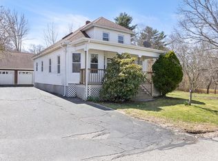 68 York St, Dartmouth, MA 02747