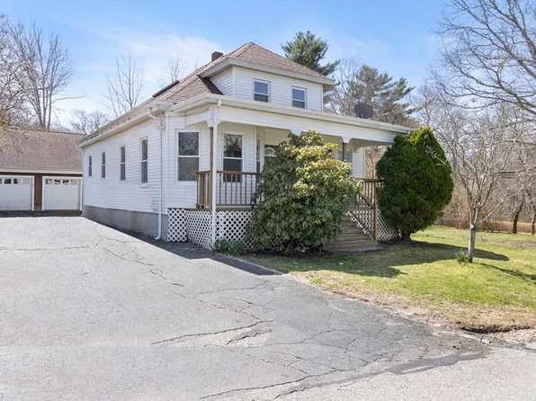 68 York St, Dartmouth, MA 02747