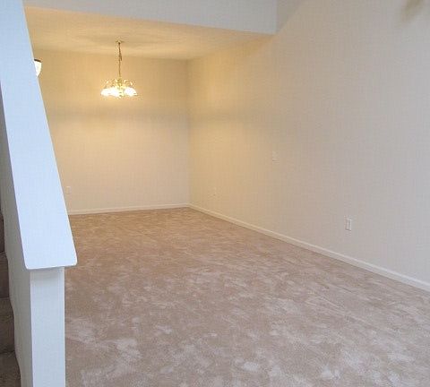 5th image of 9469 Villa Way
