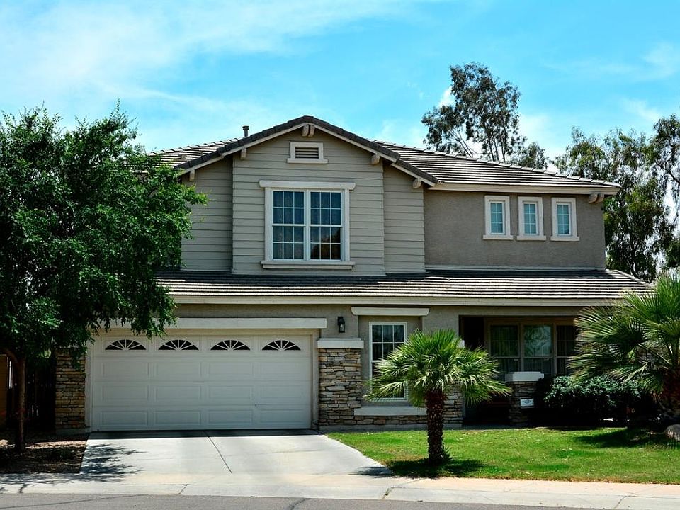Front view of the property